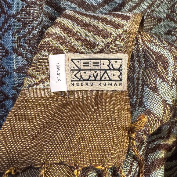 Neeru Kumar 100% Silk Shawl with Fringe - Picture 2 of 4